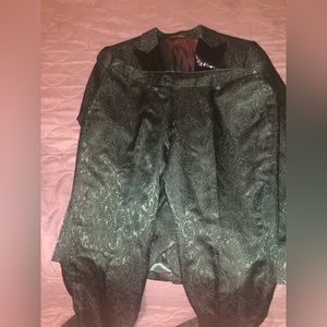 ivy green Suite with size 13 Red bottoms